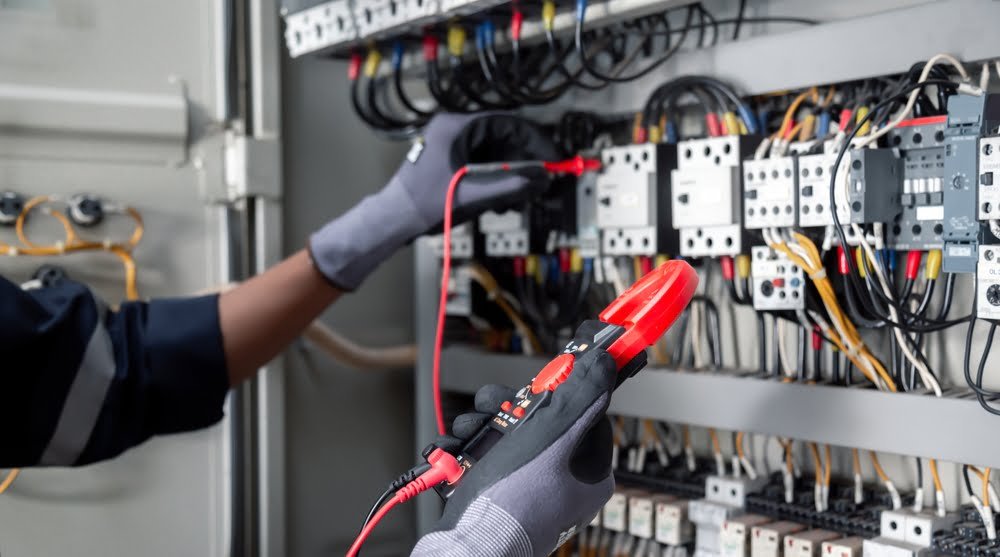 Electricity,And,Electrical,Maintenance,Service,electrical,Tests,Industrial,Electrical,Circuits,With